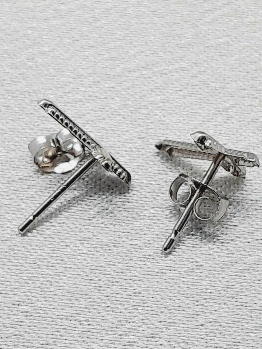 NEW 14kt white gold minimalist cross post earrings - Picture 4 of 9